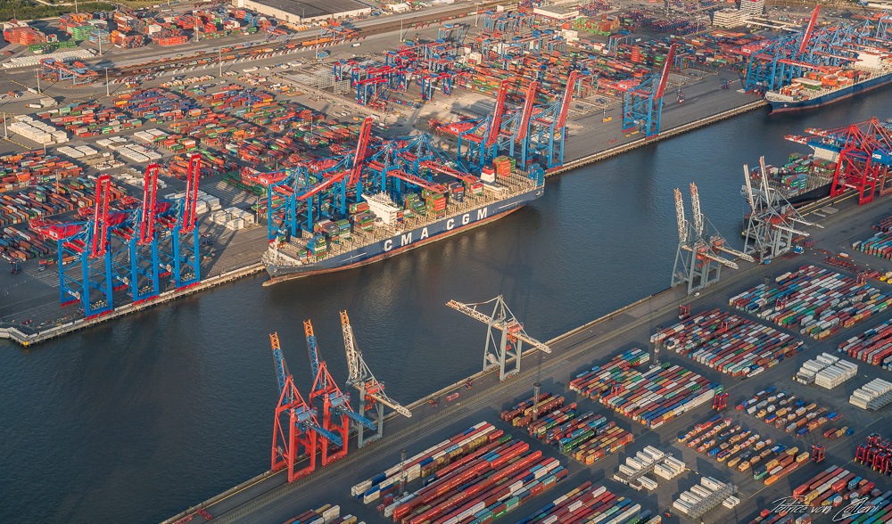 Luftbild Waltershof mit Container Terminal Eurogate & Burchardkai